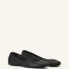Ballerine piatte in pelle Ballerine piatte in pelle