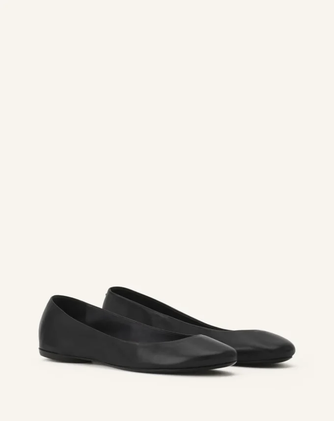 Ballerine piatte in pelle Ballerine piatte in pelle