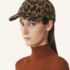 Cappellino con stampa leopardata Cappellino con stampa leopardata