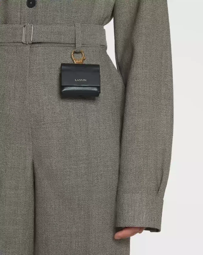Custodia in pelle firmata Lanvin per Airpods Pro Custodia in pelle firmata Lanvin per Airpods Pro