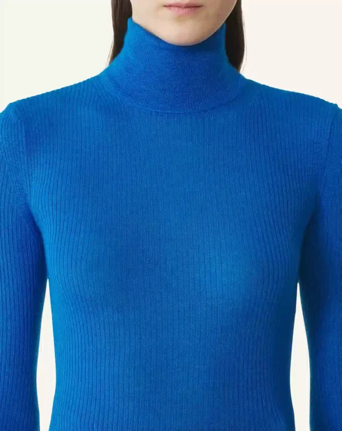 Maglione a collo alto in lana merino e seta Maglione a collo alto in lana merino e seta