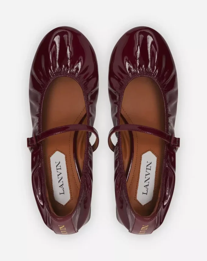 Mary Jane con tacco in pelle lucida Mary Jane con tacco in pelle lucida