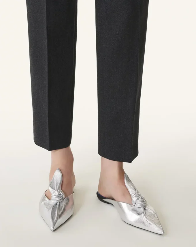 Mule Midnight Step con fiocco in pelle metallizzata Mule Midnight Step con fiocco in pelle metallizzata