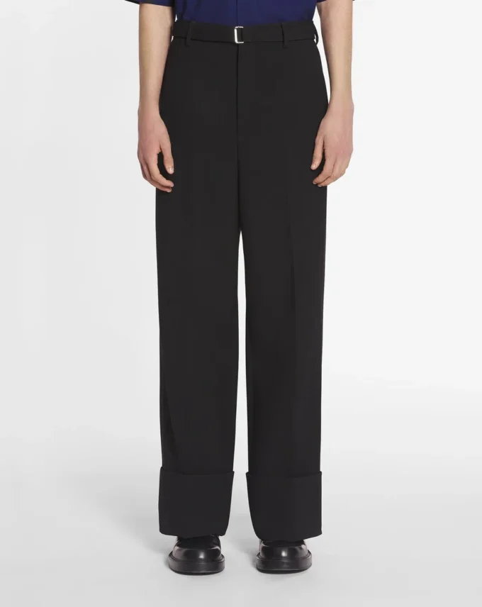 Pantaloni a gamba larga con risvolto Pantaloni a gamba larga con risvolto