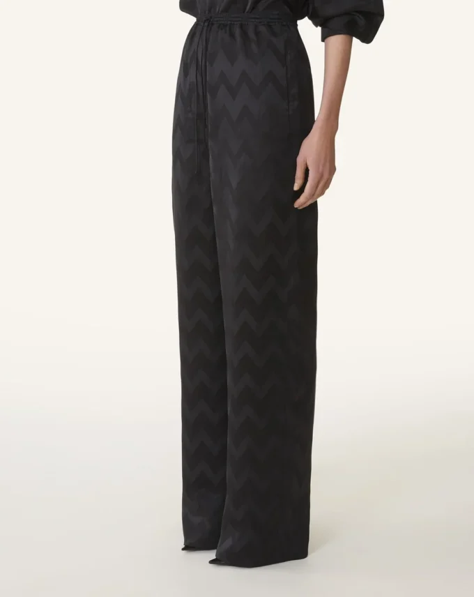 Pantaloni fluidi in viscosa jacquard Pantaloni fluidi in viscosa jacquard