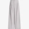 Pantaloni in cotone con pinces Pantaloni in cotone con pinces