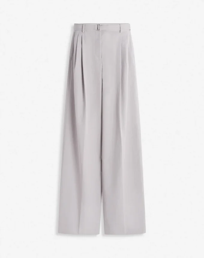 Pantaloni in cotone con pinces Pantaloni in cotone con pinces