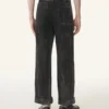 Pantaloni in denim lavato dalla vestibilità ampia Pantaloni in denim lavato dalla vestibilità ampia