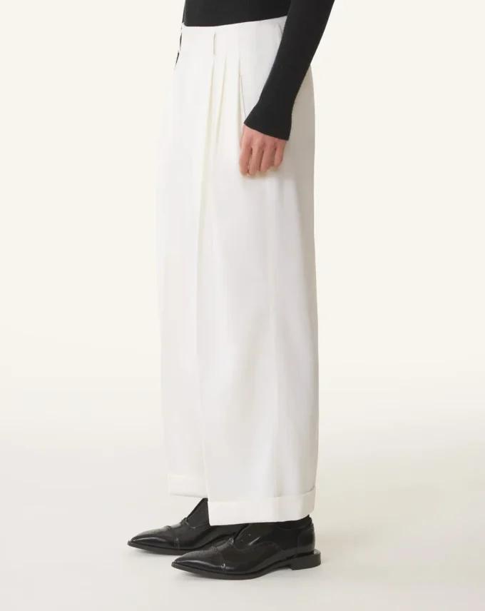 Pantaloni larghi in lana Pantaloni larghi in lana