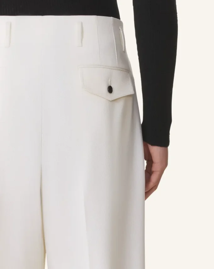 Pantaloni larghi in lana Pantaloni larghi in lana