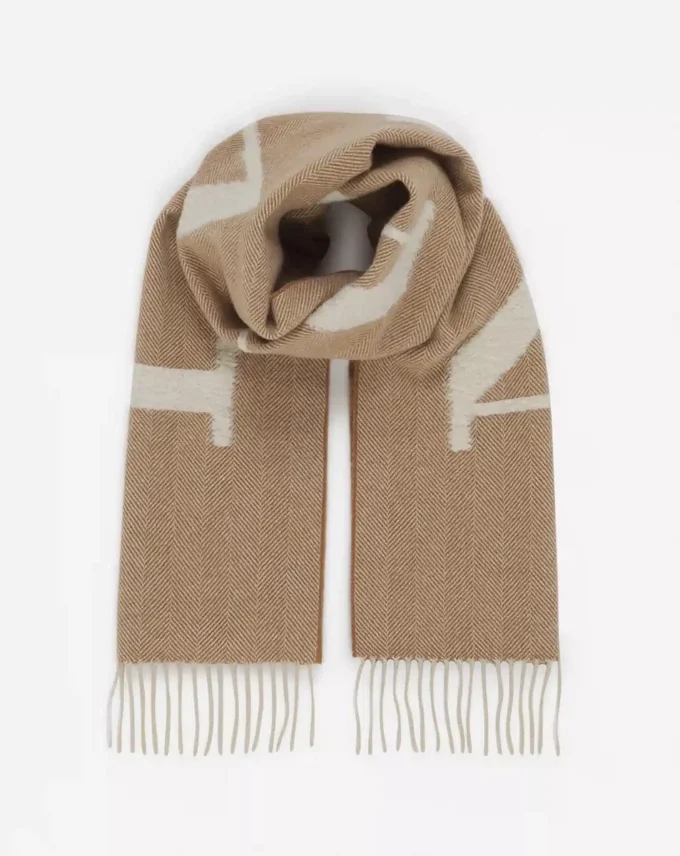 Sciarpa in lana con frange firmata Lanvin Sciarpa in lana con frange firmata Lanvin