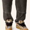 Sneakers in pelle scamosciata con lacci in rete Sneakers in pelle scamosciata con lacci in rete