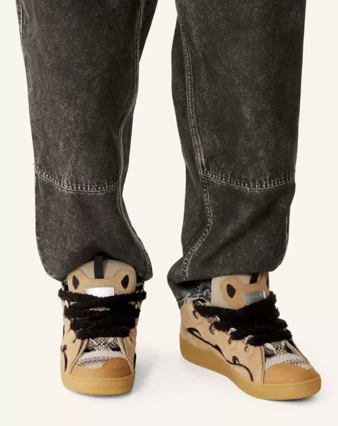 Sneakers in pelle scamosciata con lacci in rete Sneakers in pelle scamosciata con lacci in rete