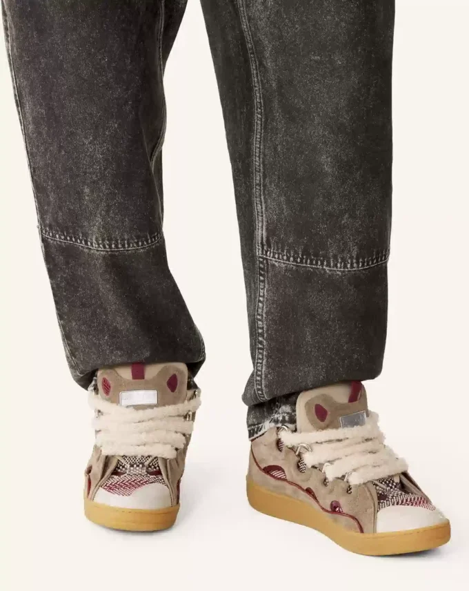 Sneakers in pelle scamosciata con lacci in rete Sneakers in pelle scamosciata con lacci in rete