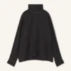 Top con collo alto in seta Top con collo alto in seta